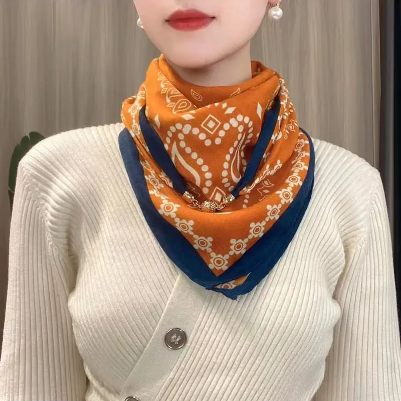 Hot Magnetic Triangle Neck Protection Scarf for Women in Autumn and Winter 2025 New Cotton and Linen Scarf High-end Neck Scarf - Image 3